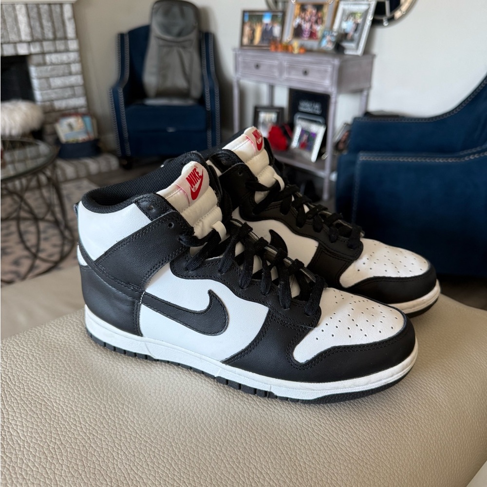 WOMEN'S NIKE DUNK HIGH RETRO CASUAL SHOES